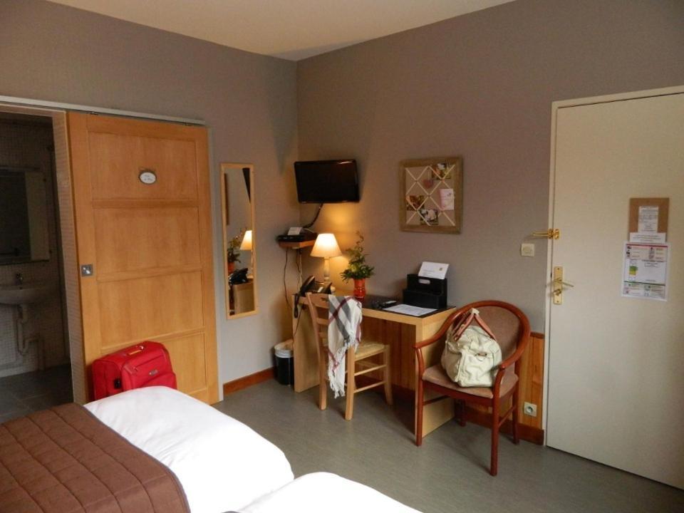 Logis - Auberge Du Colombier Guines Номер фото